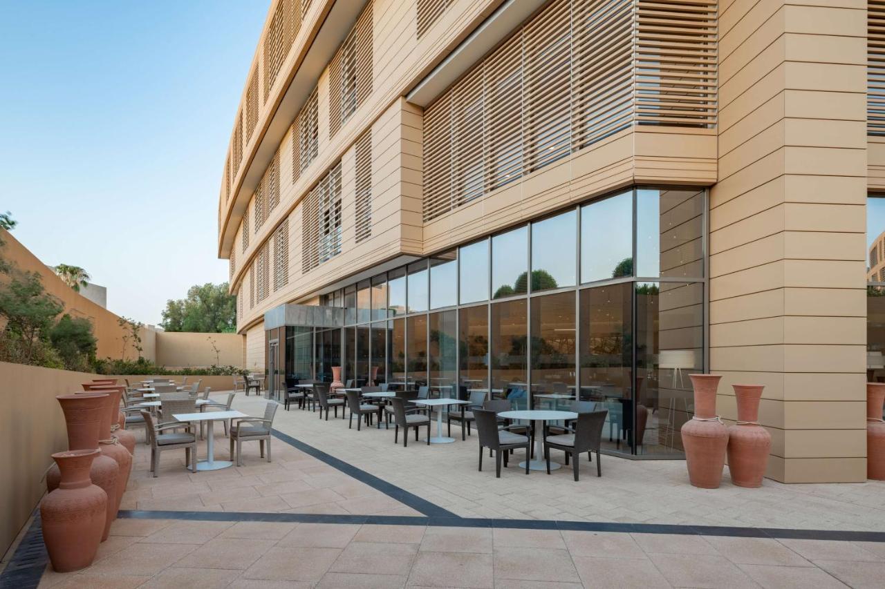 Radisson Blu Hotel & Residence, Riyadh Diplomatic Quarter Exterior photo